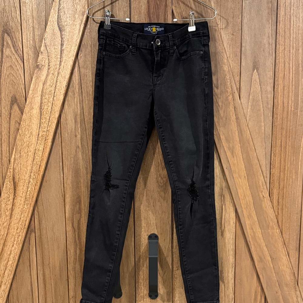Lucky Brand Women's Black Charlie Skinny Jeans size 6